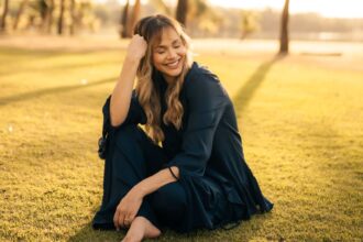 A cantora LUDI apresenta seu novo EP, intitulado “Profundo”, que foi produzido pelo trio sueco ARISE e lançado pela Onimusic. Foto: Divulgação.