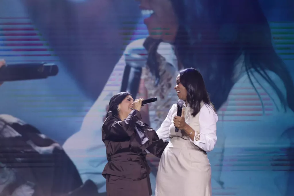 Eyshila lança o medley ”Sonhos Não Têm Fim + Volte a Sonhar” com Elaine Martins