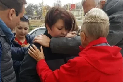 Avivamento em Transnítria: Pastor desafia perseguição e influência russa, liderando a maior igreja da região e testemunhando milagres. Foto: Yuriy Semenyuk / Facebook