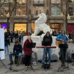 Cerca de 80 pessoas decidiram aceitar Jesus durante evangelismo em massa que reuniu 130 alunos e evangelistas em Amsterdã. Foto: Reprodução/Revive