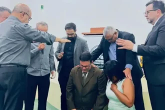 Após convite para tomar café, Alexandre, um ex-viciado que morava nas ruas, aceita Jesus e se torna pastor em SP. Foto: Reprodução/Junta de Missões Nacionais