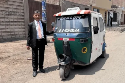 Ex-viciado lidera missão em mototáxi no Peru e seu testemunho ajuda 25 pessoas a superar a dependência de álcool e drogas. Foto: Liseht Santos/Adventist News