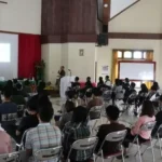 Grupo muçulmano exige demolição de igreja na Indonésia sob alegação de irregularidade, apesar de autoridades confirmarem licenças de 25 anos. Foto: Representativa/Portas Abertas.