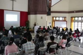 Grupo muçulmano exige demolição de igreja na Indonésia sob alegação de irregularidade, apesar de autoridades confirmarem licenças de 25 anos. Foto: Representativa/Portas Abertas.