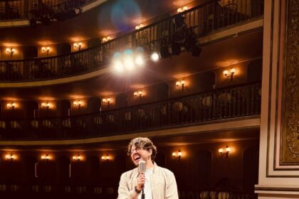 O cantor e compositor Gleydson Leandro apresenta ao público “Tua Graça”, seu novo single autoral gospel/worship. Foto: Divulgação.