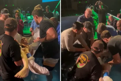 Homem paralítico é carregado em um lençol por amigos para ser batizado: ''Que bela expressão de amor em ação.'' Foto: Captura de tela/Instagram/thecarlosortiz