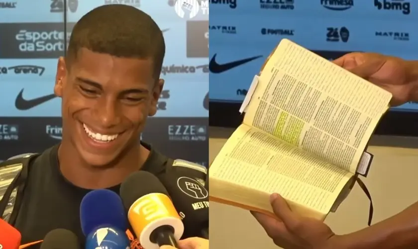 O jogador, João Vitor Jacaré, estreia na Arena do Corinthians e surpreende imprensa ao pregar com a Bíblia nas entrevistas. Foto: Reprodução/YouTube/Meu Timão