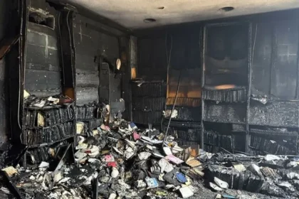 Jovem confessa incêndio criminoso contra sinagoga no Mississippi, EUA: ''Isso não foi vandalismo aleatório''. Foto: Congregação Beth Israel