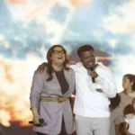 Midian Lima lançou a releitura ao vivo do sucesso “Jó”, contando com a participação especial do compositor da obra, Delino Marçal. Foto: Divulgação.