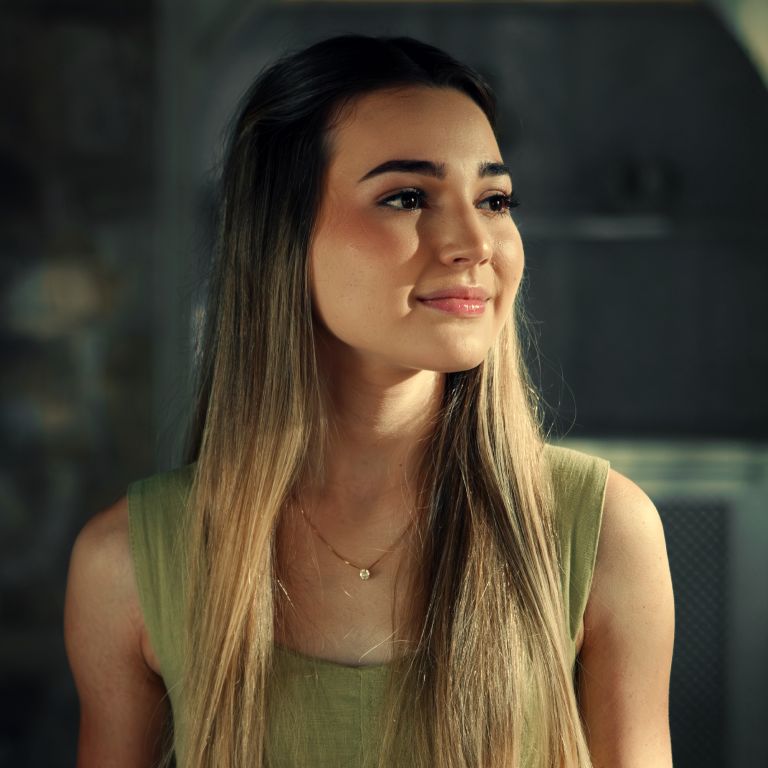 Esther Durán lança "Minha Paz", penúltimo lançamento do seu álbum de estreia na Musile Records, que nos convida ao descanso em Deus. Foto: Divulgação.