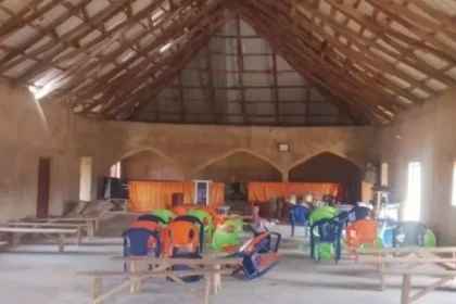 Governador de Kaduna, Uba Sani, confirma resgate de 183 cristãos na Nigéria que foram sequestrados em igrejas. Foto: Representativa/Portas Abertas.