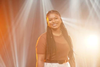 A cantora Thalita Roberta apresentou ao público recentemente seu mais novo single, “Azeite de Reserva”, pela MK Music. Foto: Divulgação.