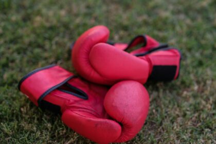 Pastor ensina como reagir a lutas espirituais: ''Não apenas espere; mantenha uma rotina de oração e consagração''. Foto: Representativa/Unsplash.