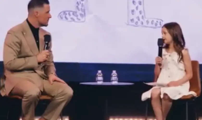 Menina relata visão de anjos dentro de casa, descrevendo luz intensa, seres com olhos nas asas e um vaso de óleo dourado. Foto: Captura de tela/Instagram/MercyCulture