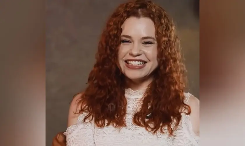 Cristã no Rio de Janeiro testemunha cura após receber oração em igreja e cisto no ovário e endometriose desaparecem antes de cirurgia. Foto: Reprodução/Instagram/ibatitude