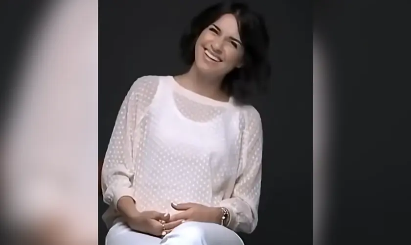 Ex-muçulmana conta como sua busca pela verdade a levou a um encontro pessoal com Jesus após investigar a Bíblia. Foto: Captura de tela/Instagram/towardsjesusofficial