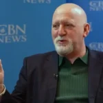 Ex-judeu decide ler a Bíblia para refutar o cristianismo, mas acaba encontrando Jesus e se convertendo após estudar as Escrituras. Foto: Reprodução/YouTube/CBN News