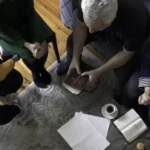 Perseguição no Irã não impede crescimento do cristianismo, e muitos estão encontrando esperança em Jesus mesmo sob risco. Foto representativa: Portas Abertas