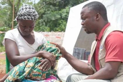 Médicos da missão Samaritan’s Purse têm levado atendimento de saúde e esperança espiritual a pacientes no Congo. Foto: Reprodução/Samaritan's Purse