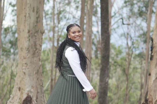 A cantora Thalita Roberta lançou, recentemente, o single “Continue a Crer”, trazendo uma mensagem de fé, esperança e renovação espiritual. Foto: Divulgação.