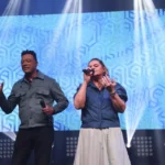 A cantora Léa Mendonça lançou, recentemente, a regravação da canção “Memórias”, agora em dueto com Marquinhos Gomes. Foto: Divulgação.