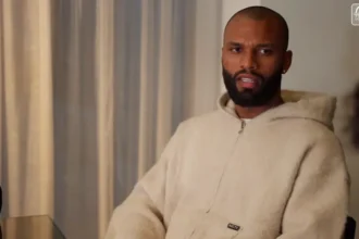 Atacante da Seleçao Atacante da Seleção Brasileira tem chamado atenção não apenas pelo desempenho em campo, mas também por seu testemunho de fé. Foto: Reprodução/YouTube/CazéTV