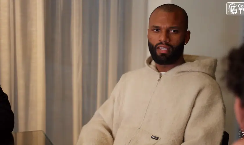 Atacante da Seleçao Atacante da Seleção Brasileira tem chamado atenção não apenas pelo desempenho em campo, mas também por seu testemunho de fé. Foto: Reprodução/YouTube/CazéTV