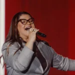 A cantora Midian Lima lançou recentemente o single “Desconheço Outro Senhor”, mais uma faixa de seu novo projeto ao vivo. Foto: Divulgação.