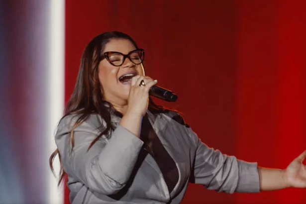 A cantora Midian Lima lançou recentemente o single “Desconheço Outro Senhor”, mais uma faixa de seu novo projeto ao vivo. Foto: Divulgação.