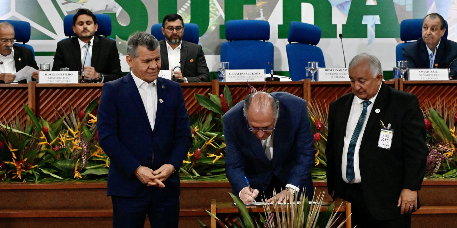 Geraldo Alckmin firma contrato de gestão do Centro de Bionegócios da Amazônia