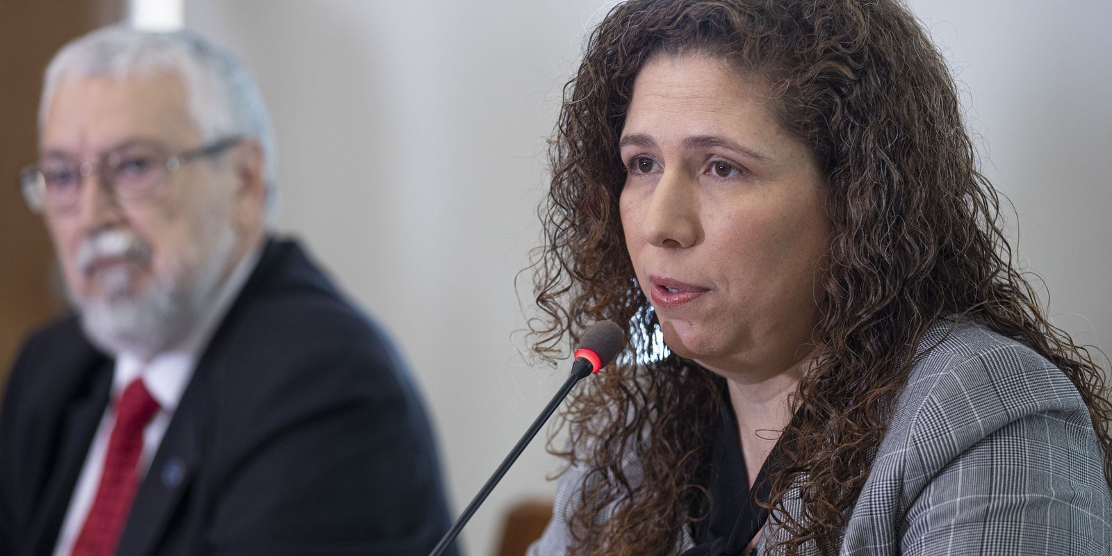 Medida provisória pretende converter cerca de 13 mil cargos desocupados em quase 9 mil