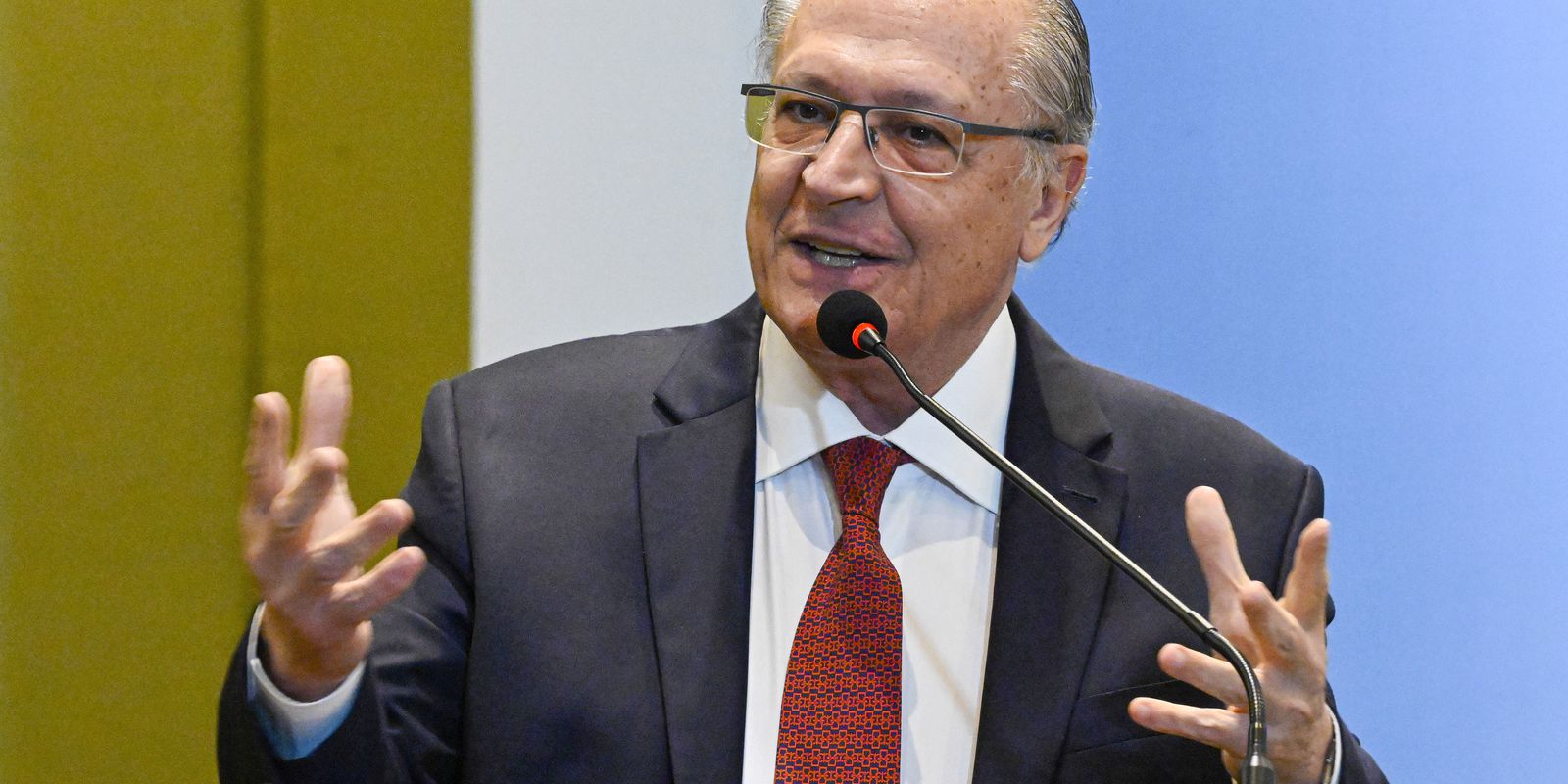 Aumento de 30% no percentual de álcool na gasolina é proposta por Alckmin