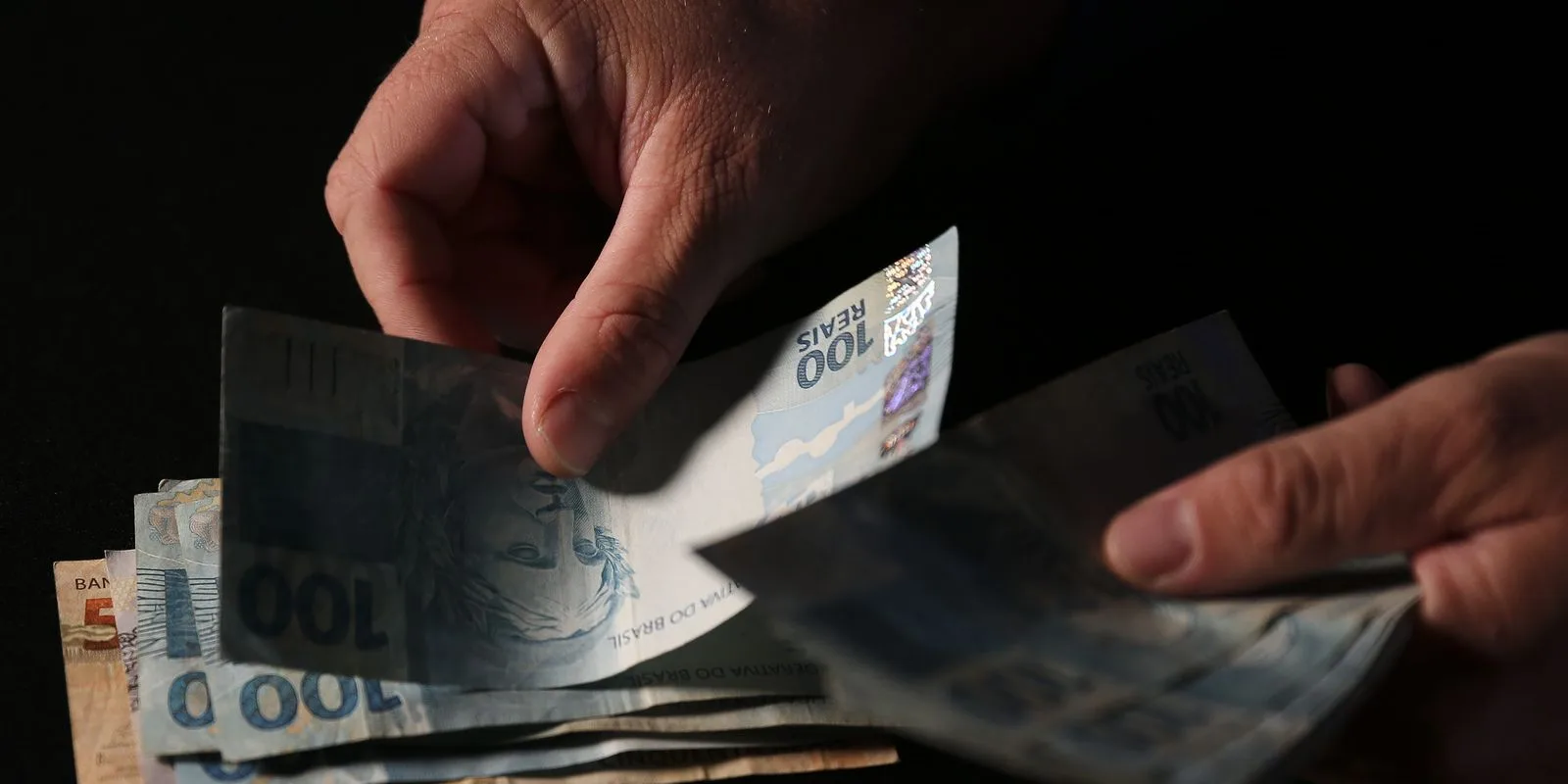 Demanda por empréstimos registra queda de 14% em um ano