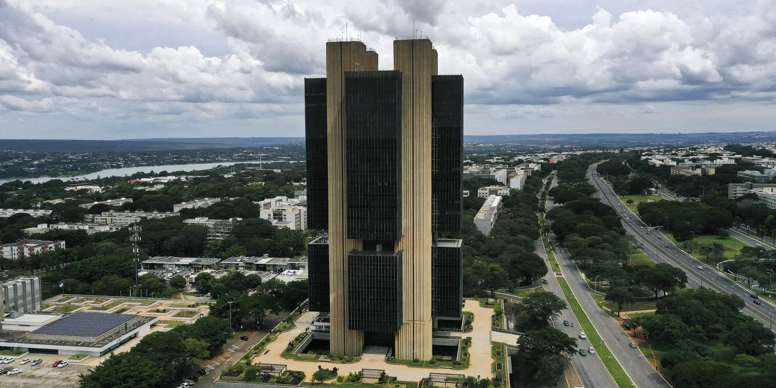 Mercado revisa para cima projeção de crescimento da economia em 2023, atingindo 2,31%