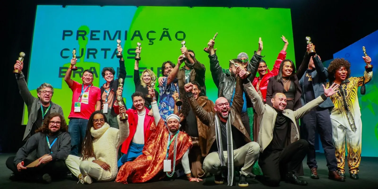 Mussum é o vencedor do Festival de Gramado, levando 6 Kikitos com seu filme "O Filmis"