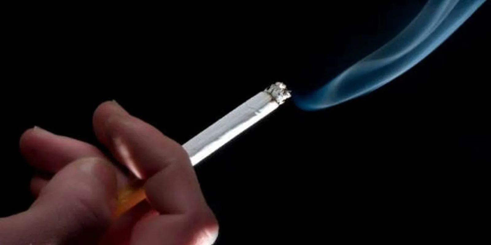 Preços atrativos de cigarros incentivam a experimentação de adolescentes