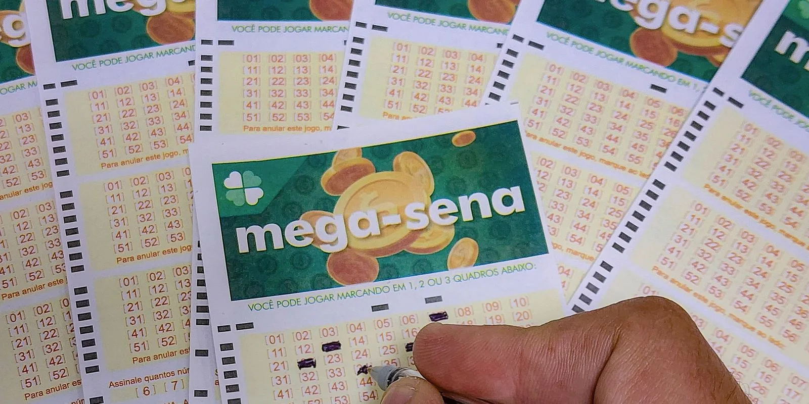 Prêmio da Mega-Sena acumula e atinge valor de R$ 42 milhões