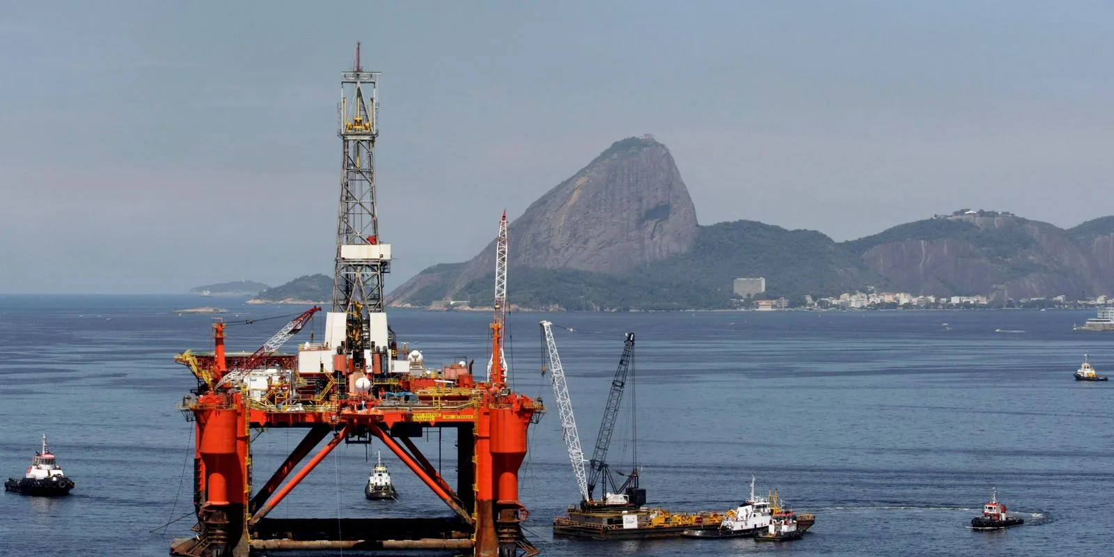 Produção de petróleo e gás natural no Brasil atinge recorde em julho