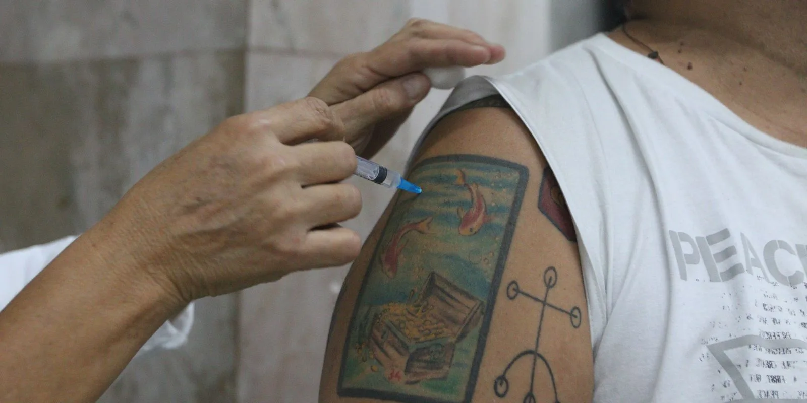 A prevenção mais eficaz contra a Covid-19 é a vacina bivalente.