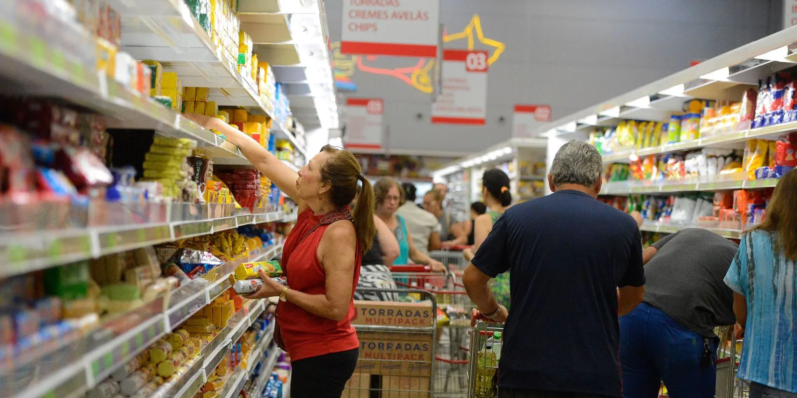 Cerca de 99% dos alimentos ultraprocessados contêm ingredientes prejudiciais para a saúde