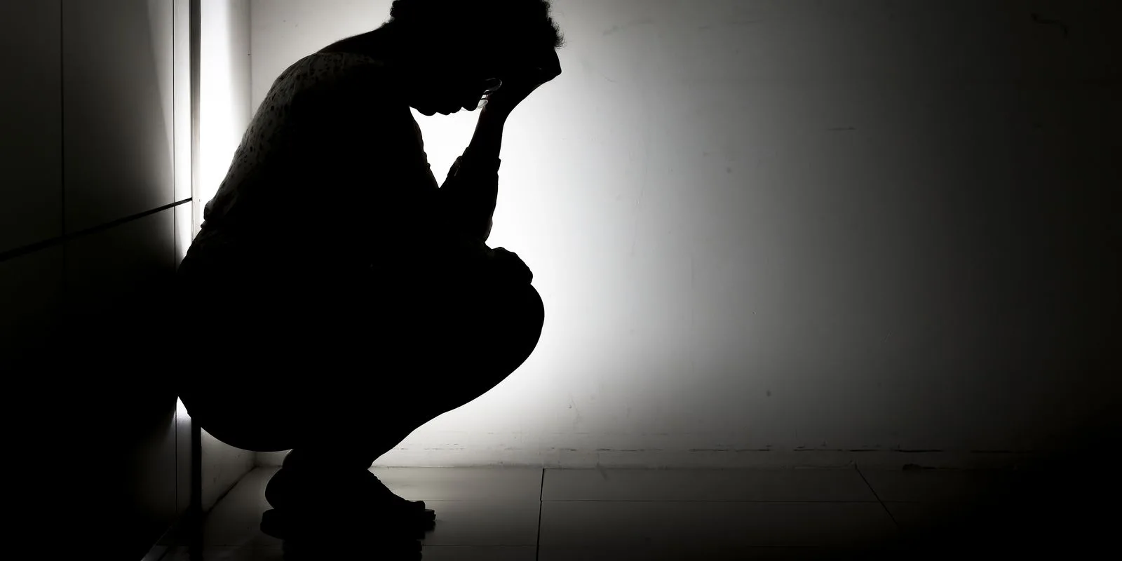 Incidente de suicídio na adolescência é elevado, aponta estudo