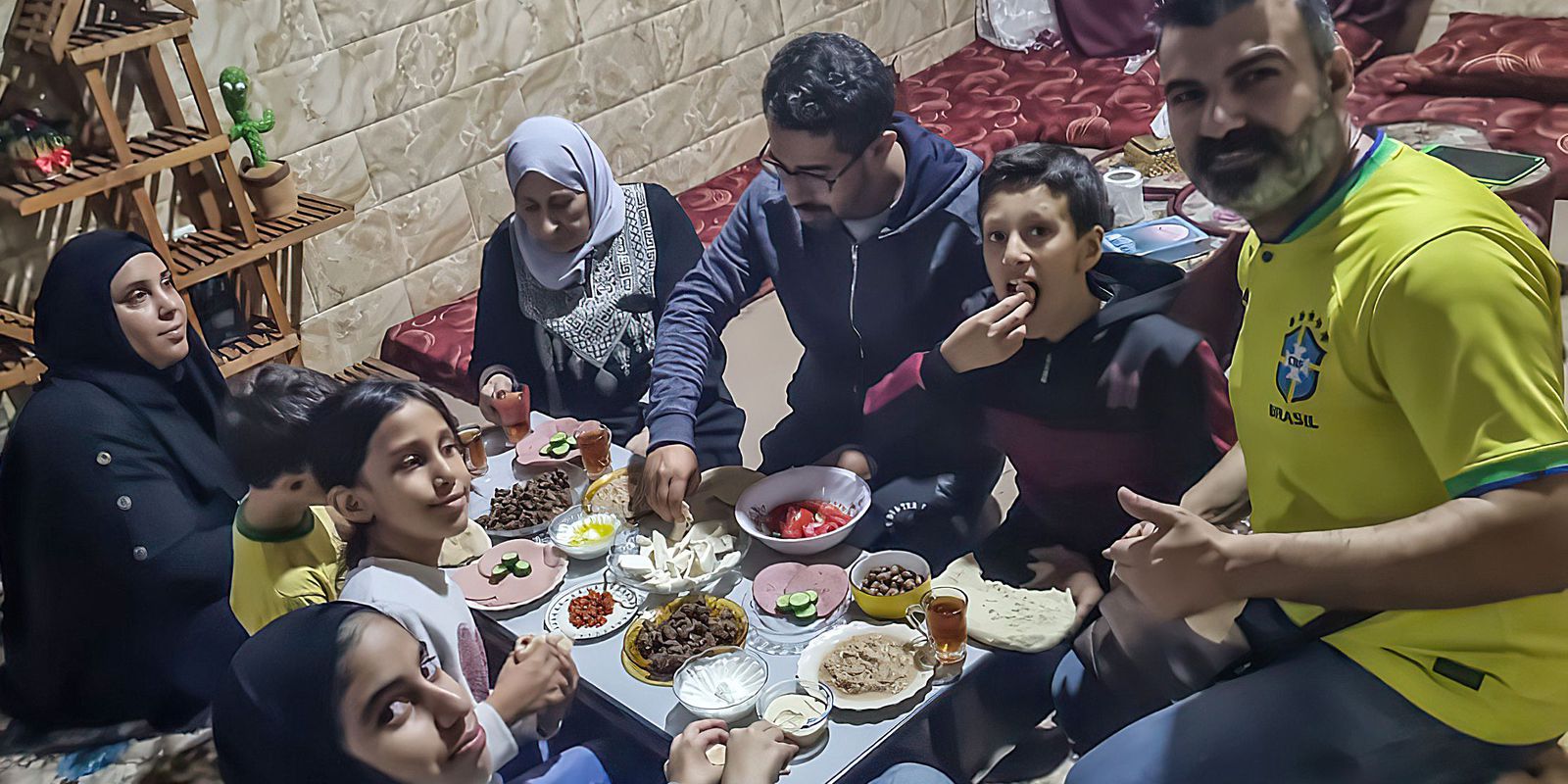 Brasileiros partem de Gaza em direção a Rafah, na fronteira com o Egito