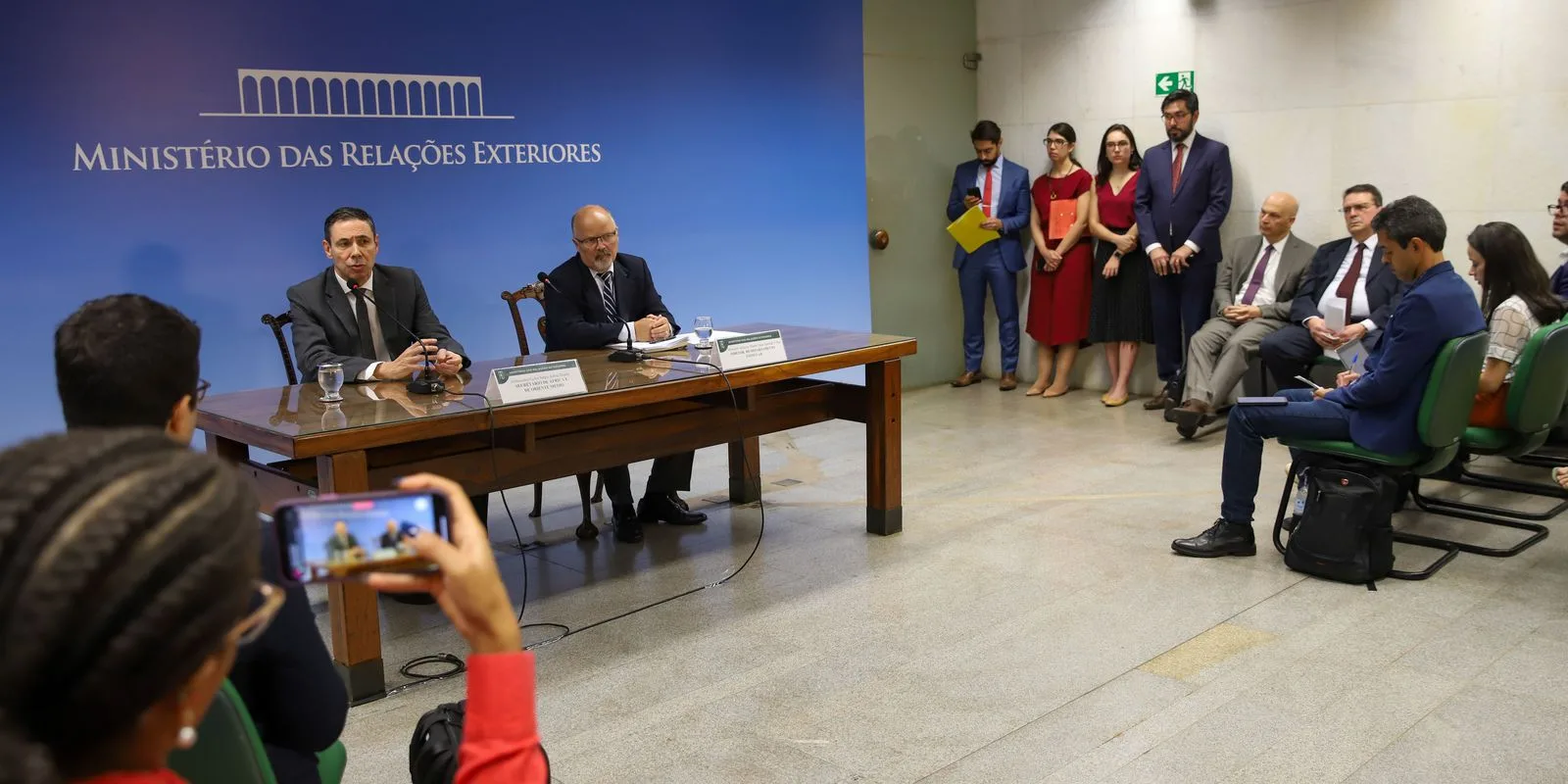 Ministério das Relações Exteriores investiga presença de cidadãos brasileiros entre reféns do Hamas
