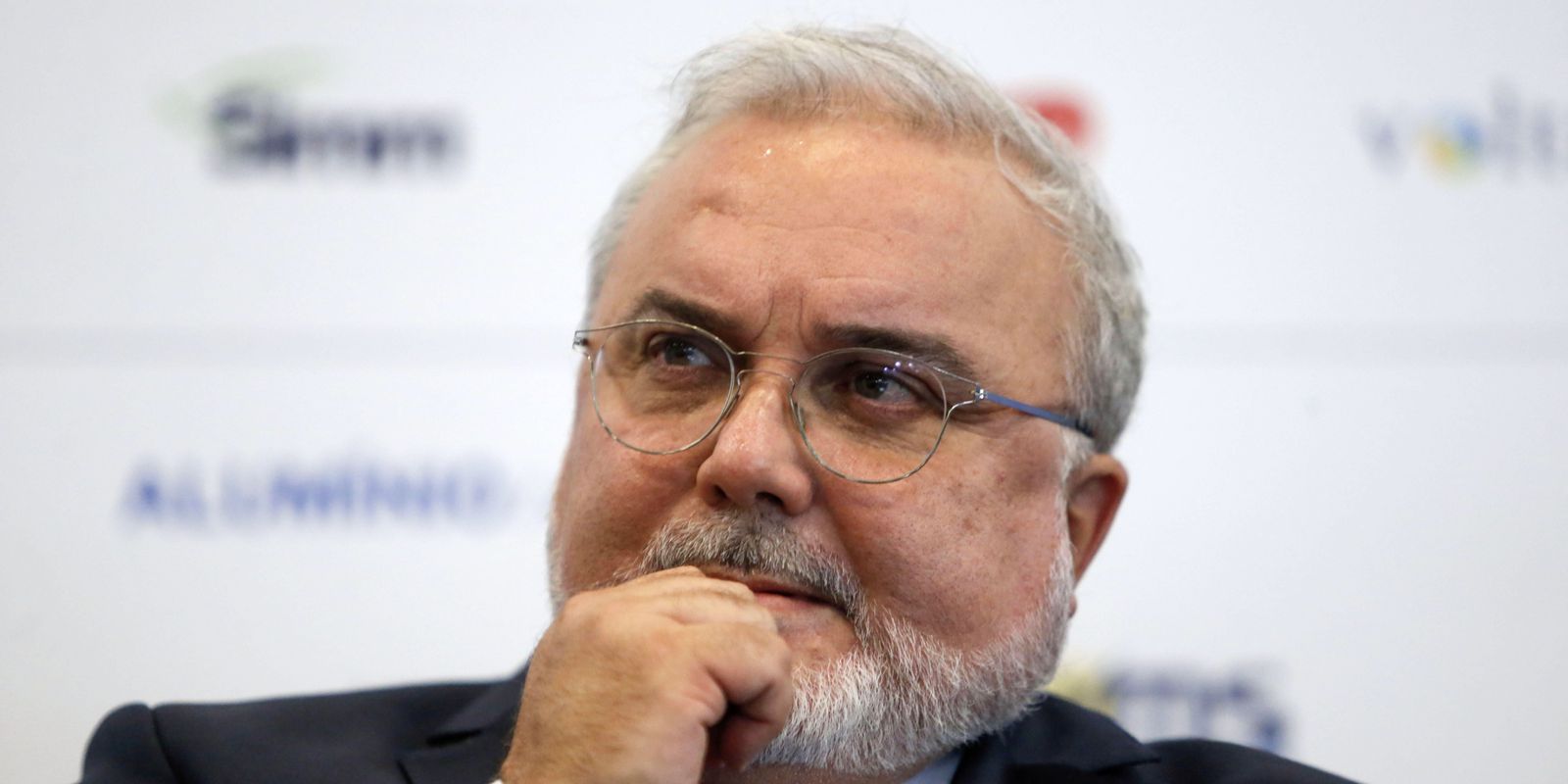 Presidente da Petrobras afirma que a estatal se tornará uma empresa offshore dedicada às energias renováveis eólicas.
