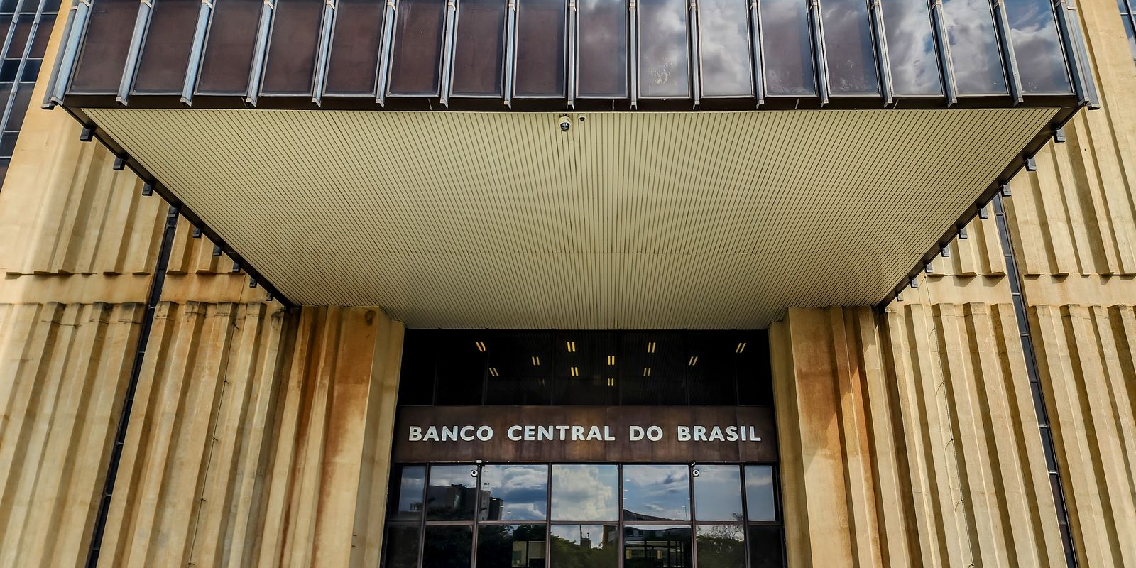 Economistas revisam previsão de inflação para baixo, de 4,59% para 4,55% em 2022