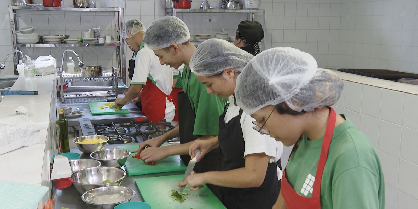 Taxa de desemprego no país diminui para 7,7% no terceiro trimestre de 2021