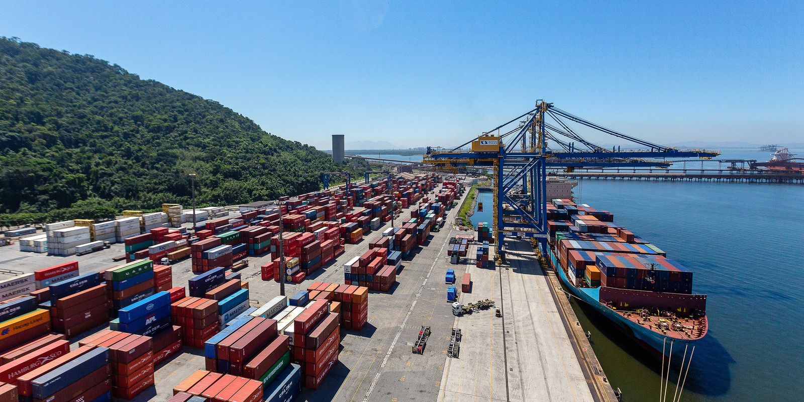 AEB prevê queda nas exportações e aumento nas importações da balança comercial