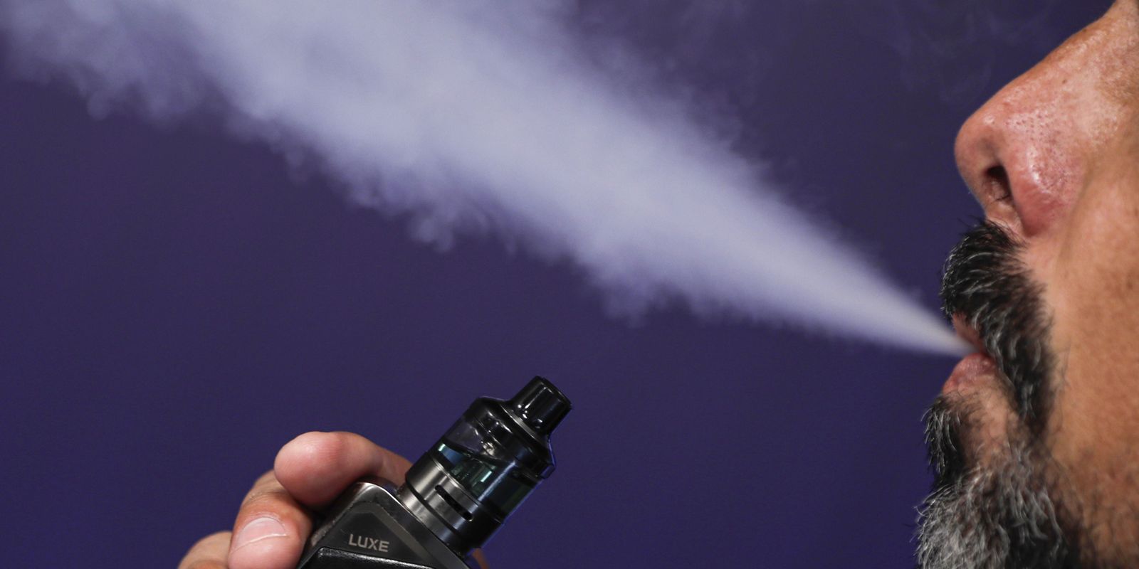 Anvisa aprova consulta pública para proibir cigarros eletrônicos