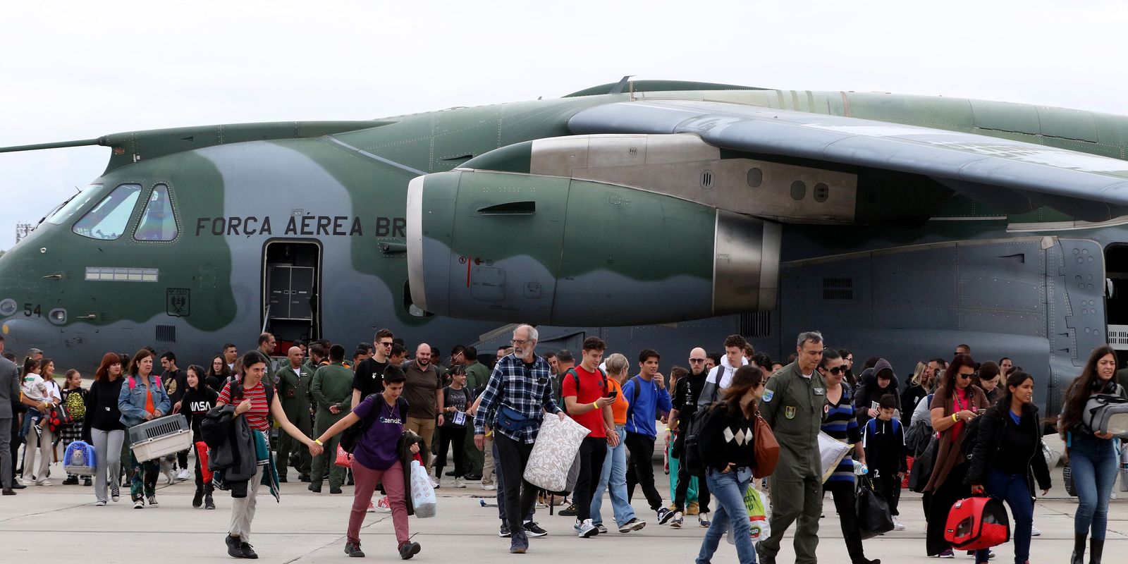 Novo voo partirá para resgatar mais brasileiros em Gaza e seguirá para o Egito