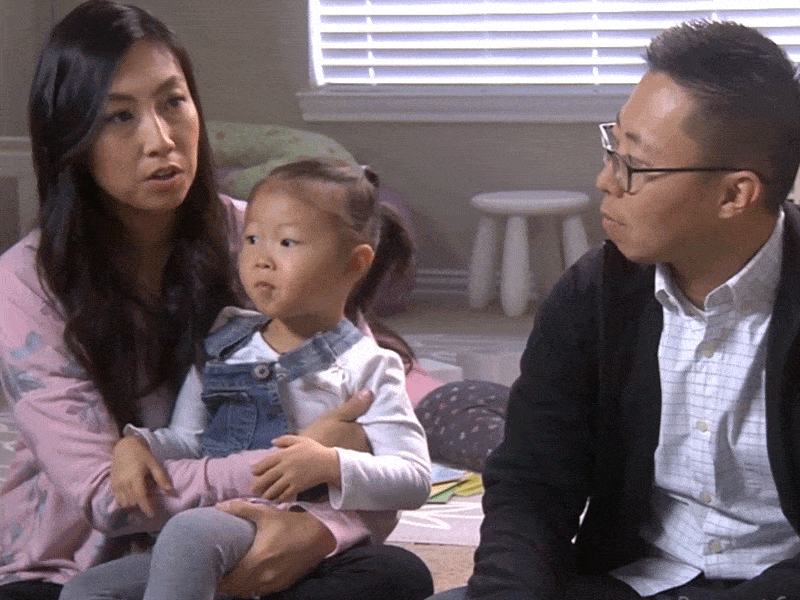 Um testemunho de fé e cura: Pais cristãos compartilham a emocionante história milagrosa da cura do tumor de sua filha. Foto; Captura de tela da God TV.